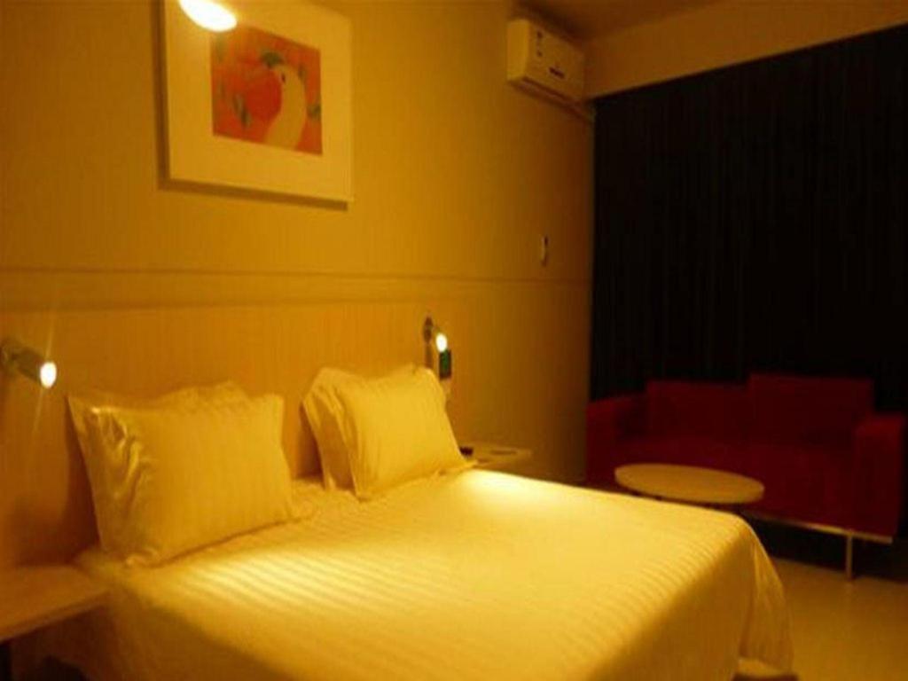 Jinjiang Inn Changchun Hongqi Street Екстер'єр фото