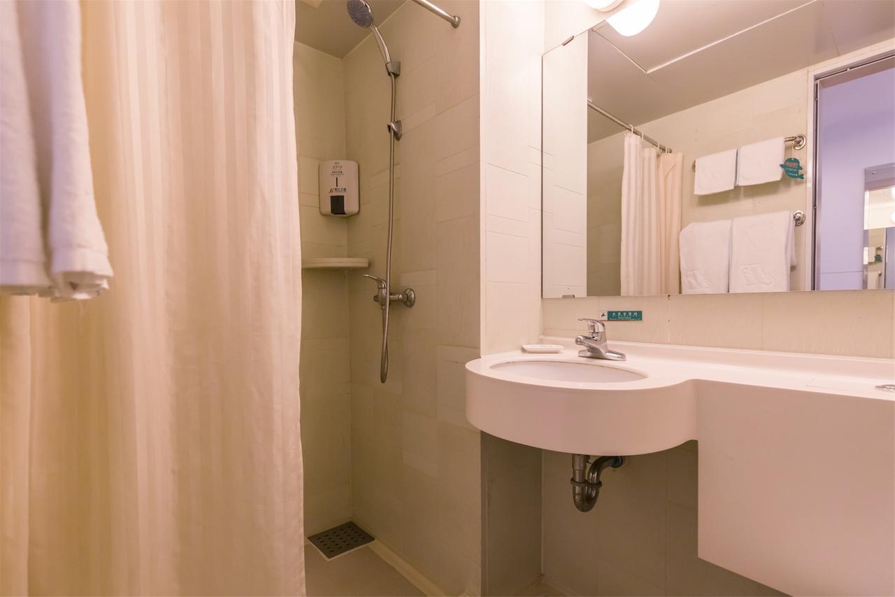 Jinjiang Inn Changchun Hongqi Street Екстер'єр фото